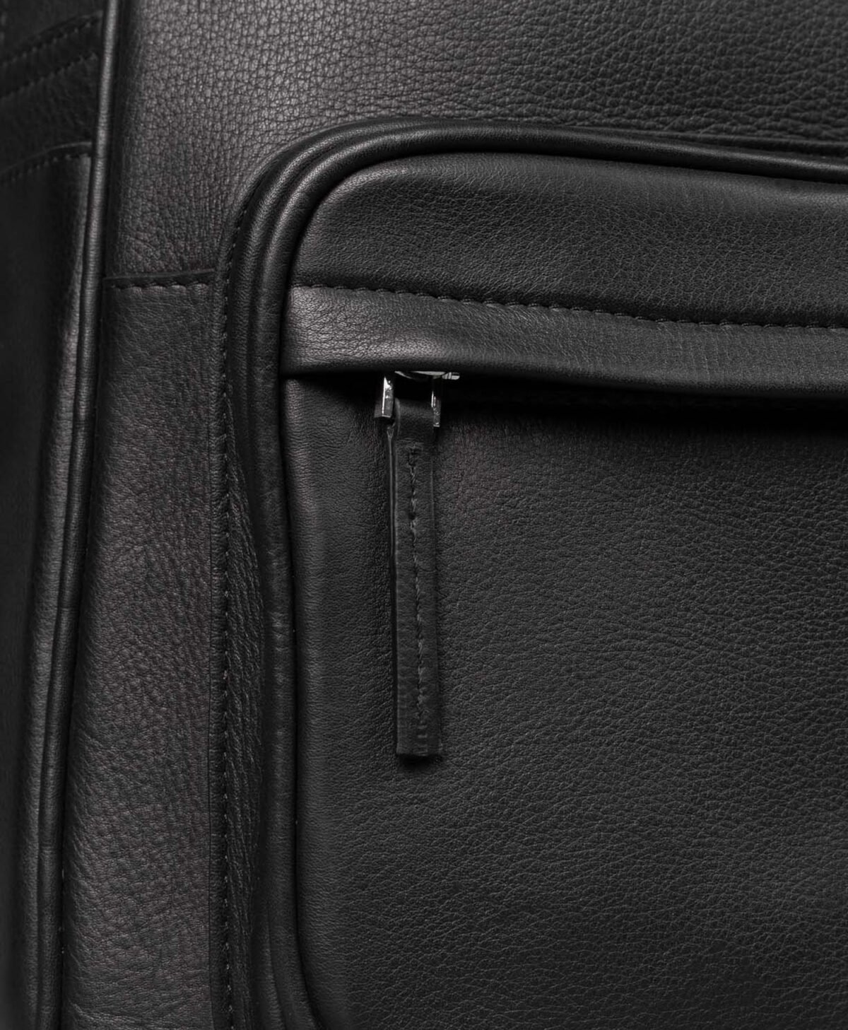 vogue-jacket-the-belarus-black-leather-backpack-image205 vogue-jacket-the-belarus-black-leather-backpack-image205