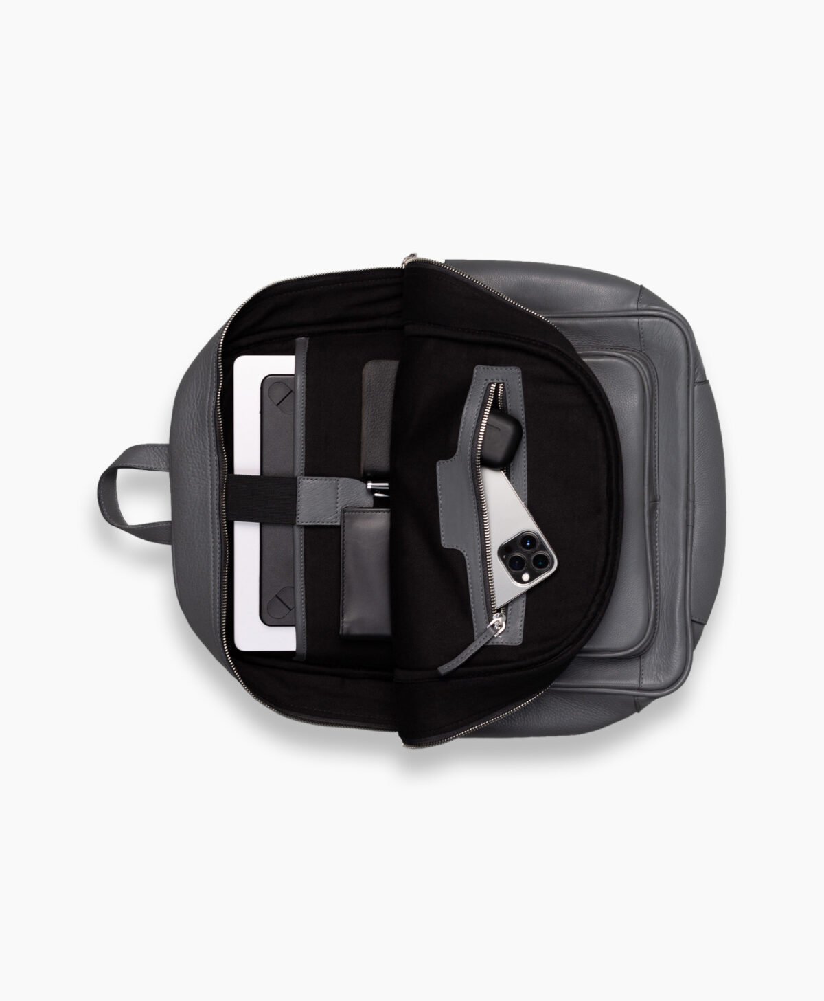 vogue-jacket-the-belarus-gray-leather-backpack-image204 vogue-jacket-the-belarus-gray-leather-backpack-image204