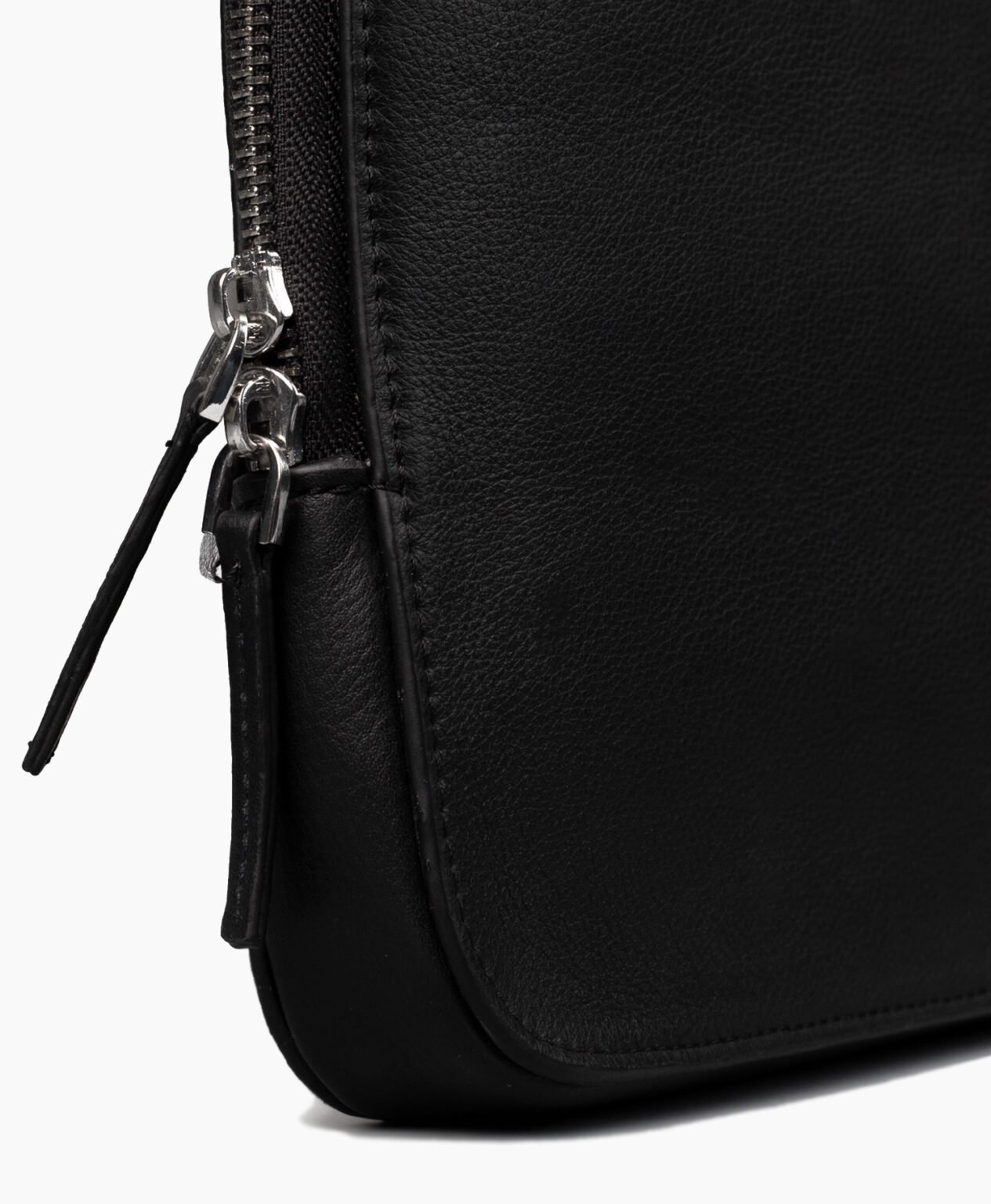 vogue-jacket-the-michigan-black-leather-laptop-sleeve-image203