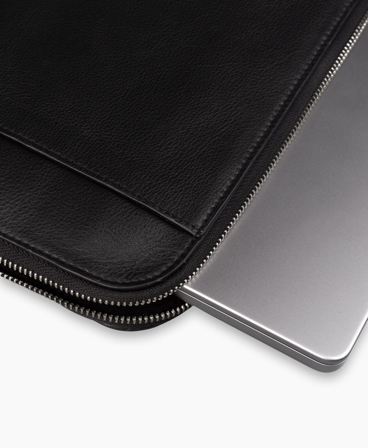 vogue-jacket-the-michigan-black-leather-laptop-sleeve-image204