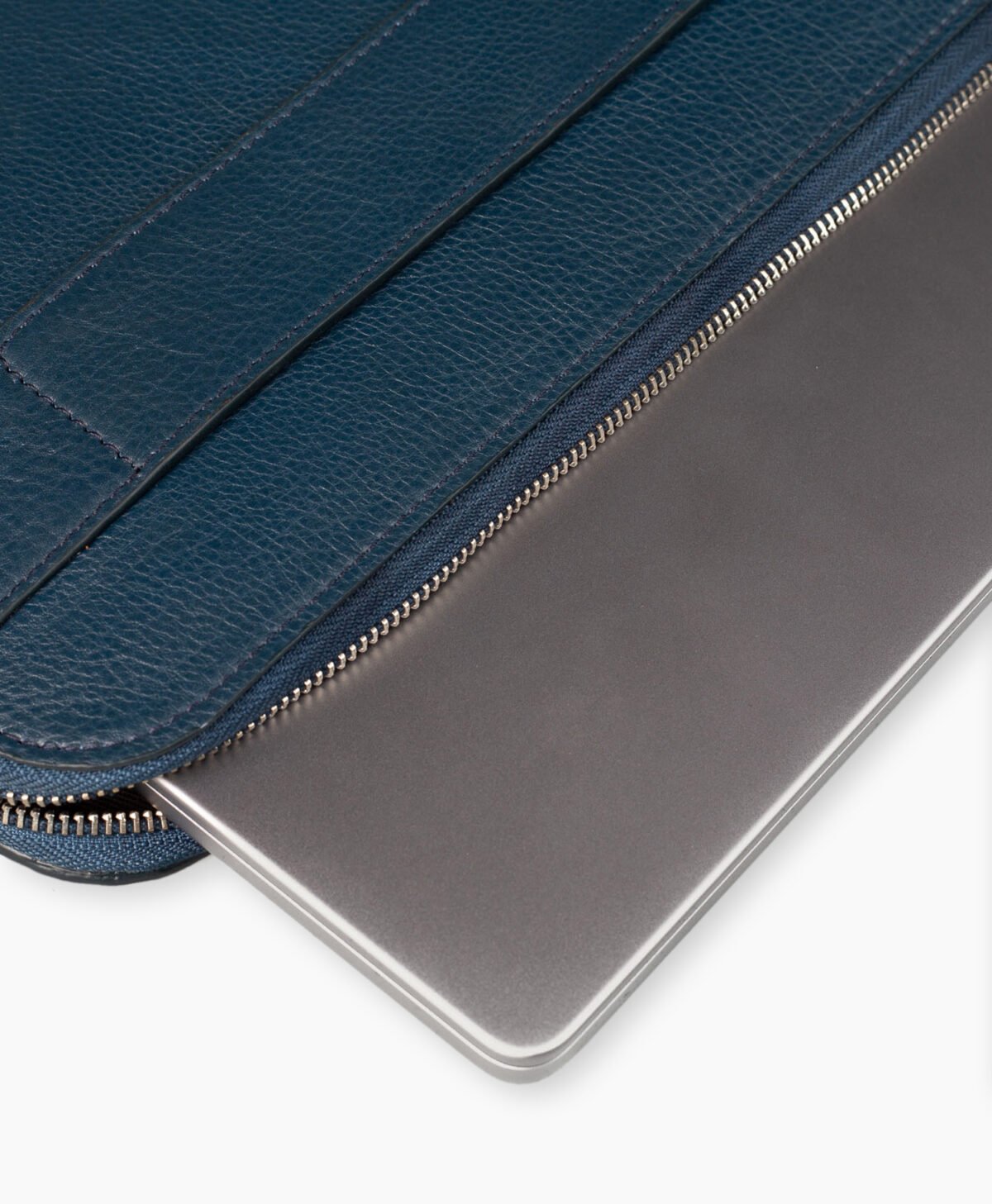 vogue-jacket-the-michigan-blue-leather-laptop-sleeve-image203