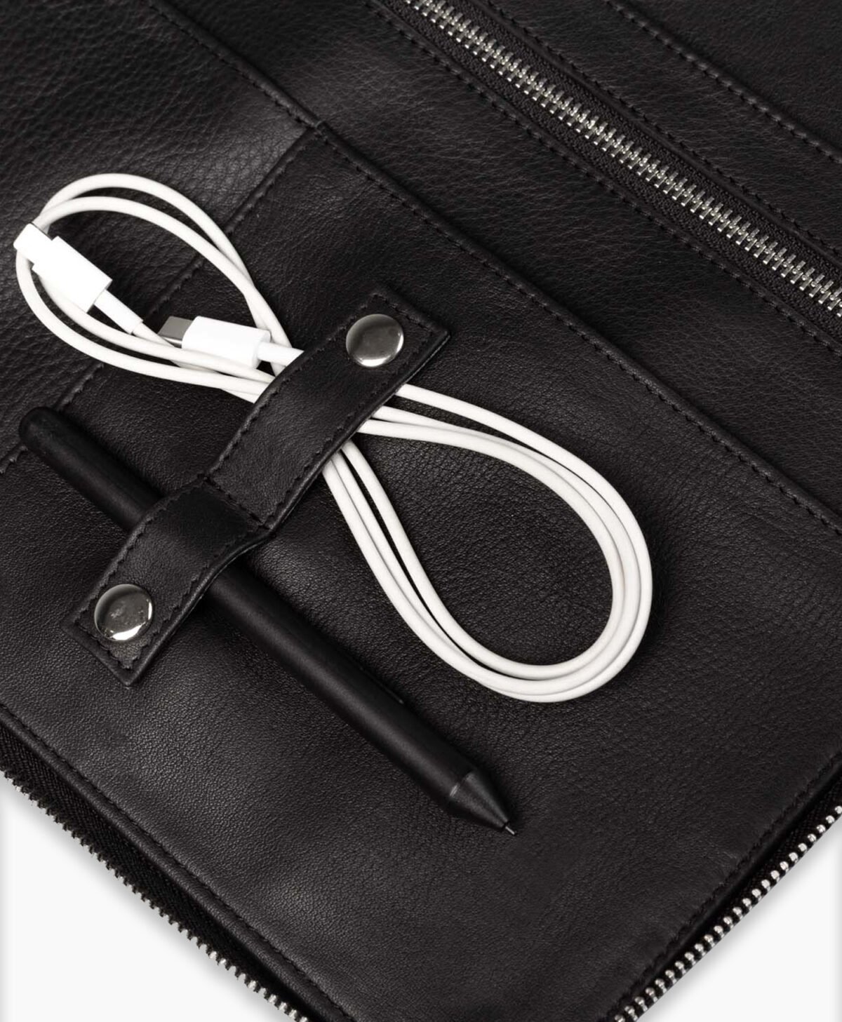 vogue-jacket-the-ohio-black-leather-folio-organiser-image205 vogue-jacket-the-ohio-black-leather-folio-organiser-image205