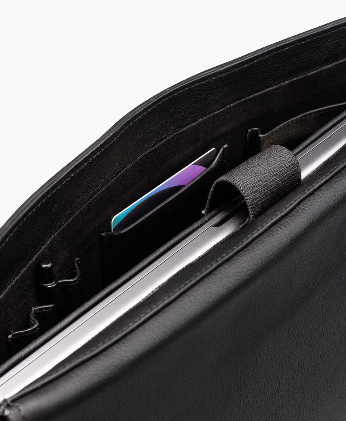 vogue-jacket-the-washington-black-leather-messenger-bag-image205 vogue-jacket-the-washington-black-leather-messenger-bag-image205