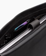 vogue-jacket-the-washington-black-leather-messenger-bag-image205